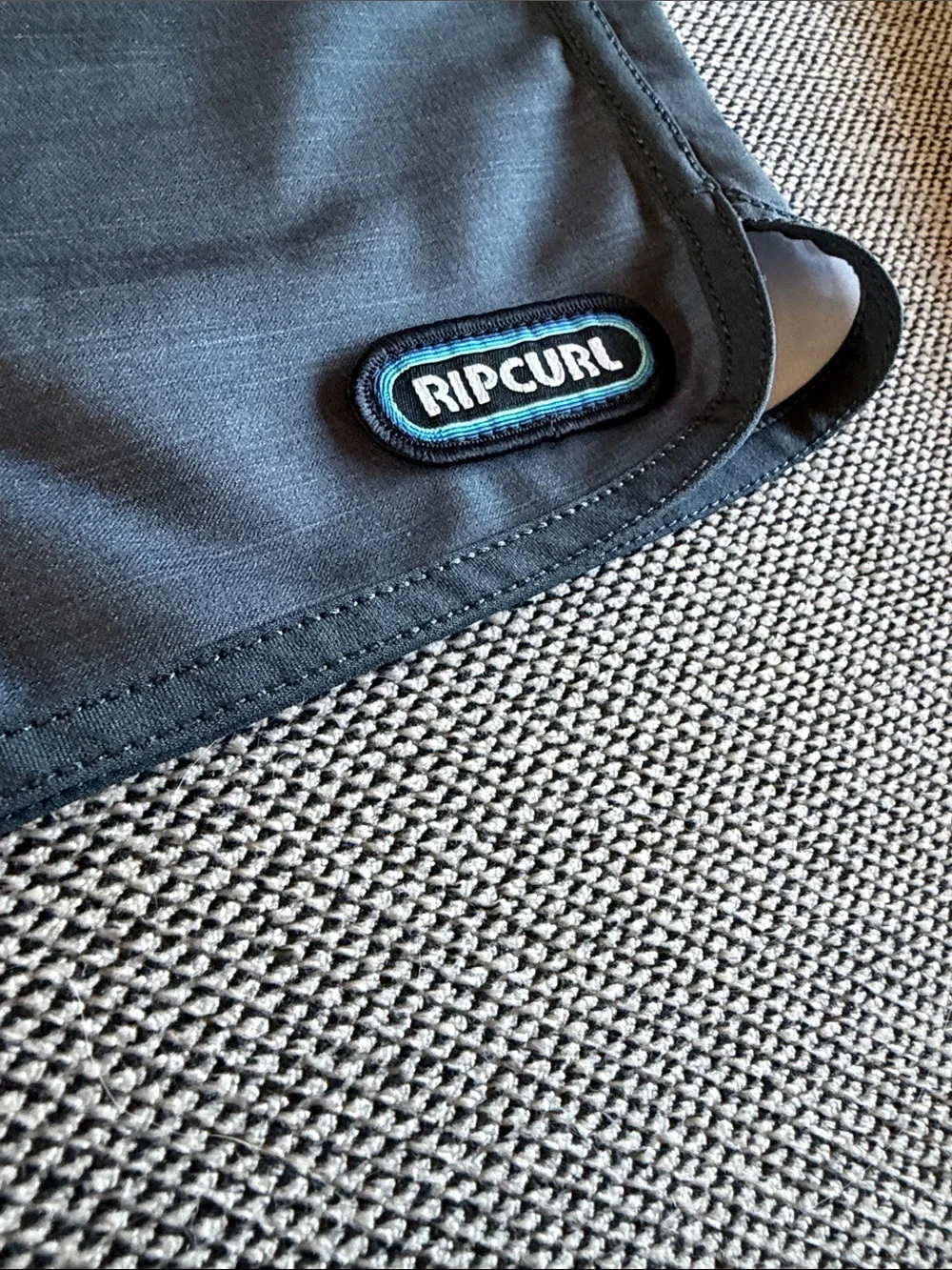Rip Curl Men's Charcoal Boardshorts with Teal and Blue Stripes sz 36